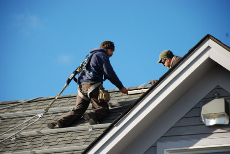 Revision Energy installing roof braces