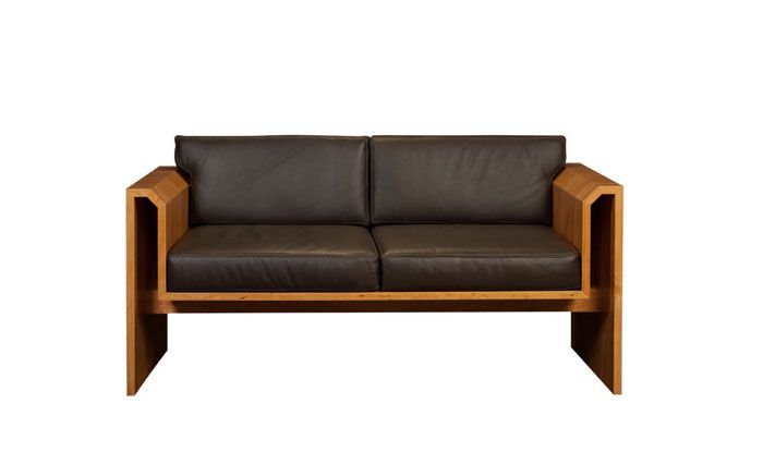 Arris Loveseat. Shown in cherry with espresso leather.